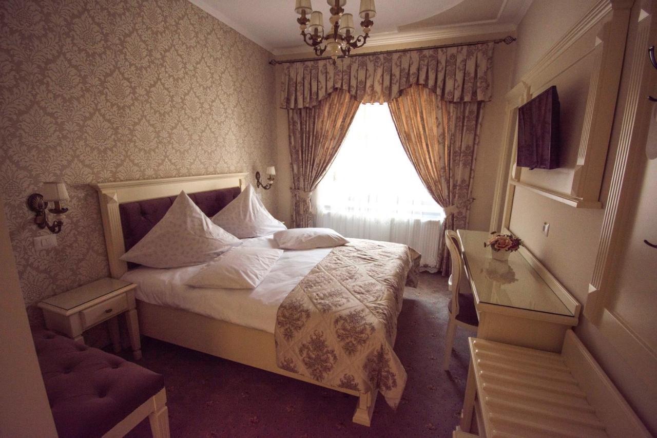 Vila Turistica Tosca Regal Bacau Exterior photo