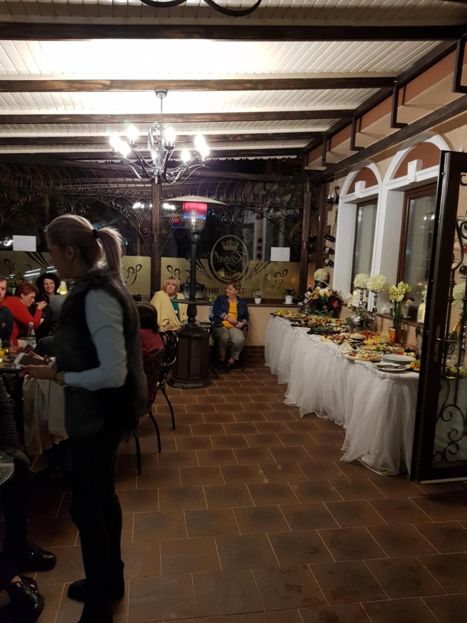 Vila Turistica Tosca Regal Bacau Exterior photo