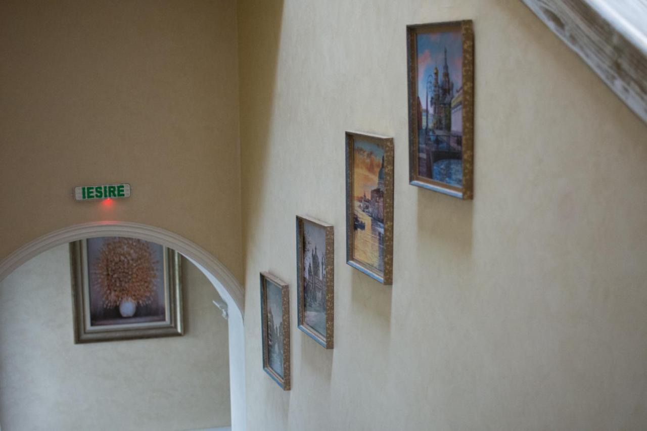 Vila Turistica Tosca Regal Bacau Exterior photo