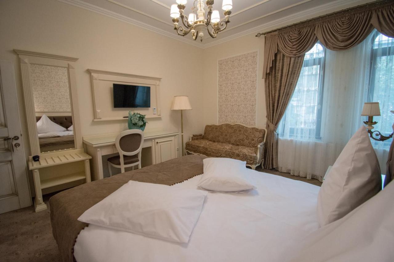 Vila Turistica Tosca Regal Bacau Exterior photo