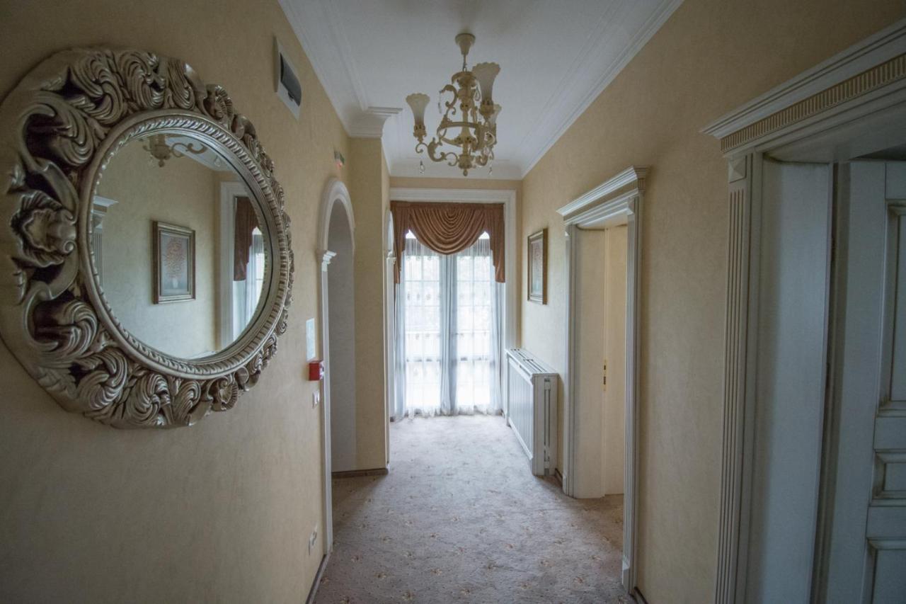 Vila Turistica Tosca Regal Bacau Exterior photo